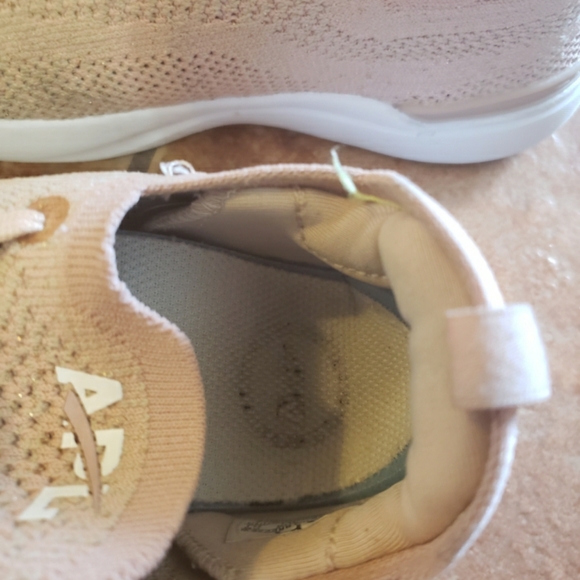 APL running shoes light pink size 8 - Picture 3 of 16